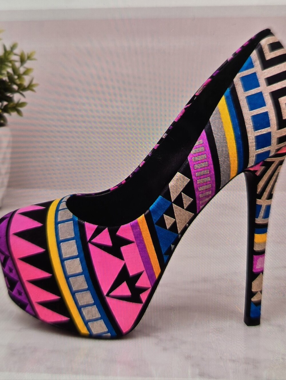 Charlotte Russe 6 Tall Slender Stiletto Platform Heels Statement Geometric